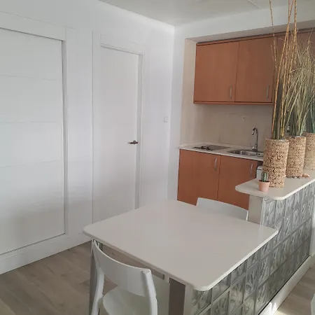 Carihuela 아파트 *